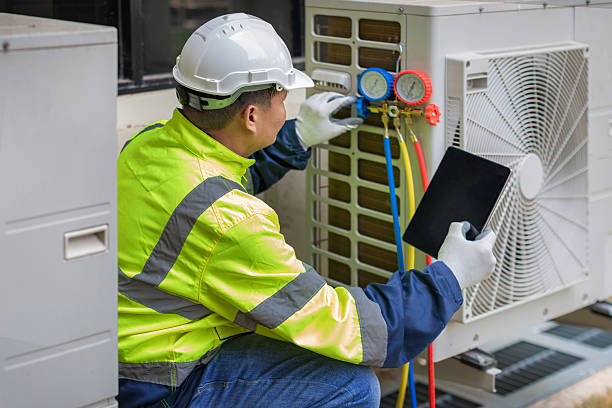 Professional Hvac Maintenance technician working in Williamsburg, VA